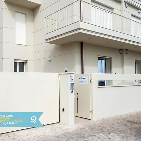 Mialmare Sud - Marcelli, Nuovo Trilocale In Centro Fronte Mare